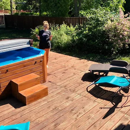 Tieffapartmanhaz Holiday home