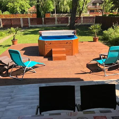 Tieffapartmanhaz Balatonszarszo