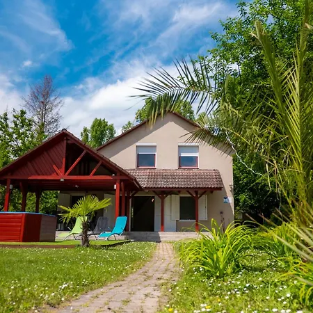 Tieffapartmanhaz * Balatonszarszo