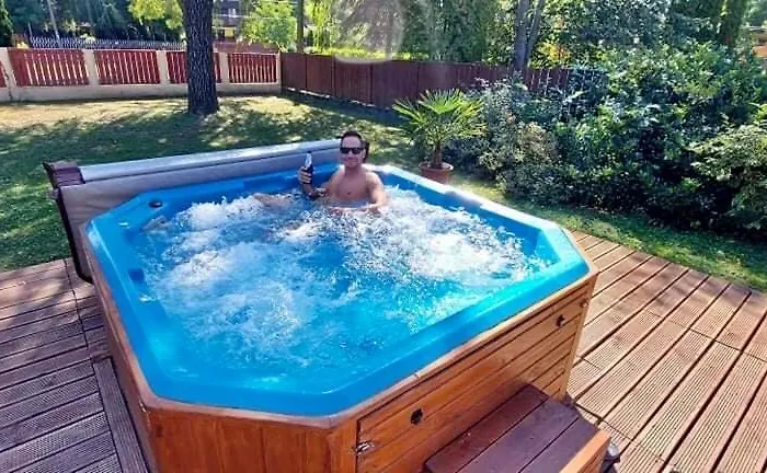 Casa vacanze Tieffapartmanház Balatonszarszo