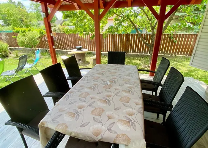 Tieffapartmanház Casa vacanze Balatonszarszo