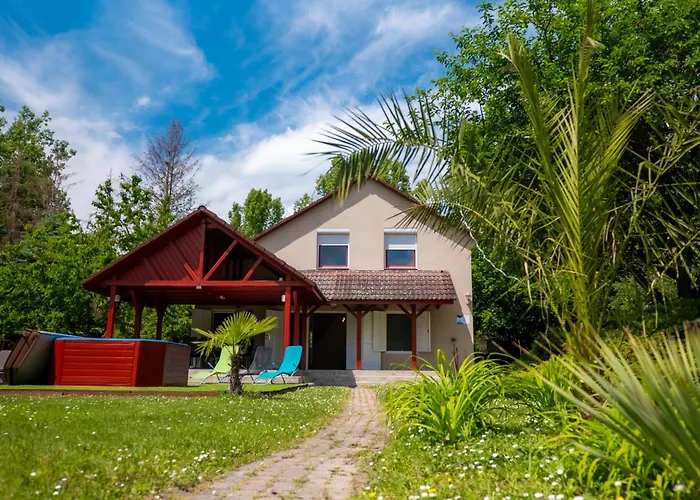 Tieffapartmanház * Balatonszarszo